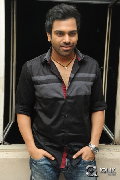 Hrudaya-Kaleyam-Movie-Trailer-Launch